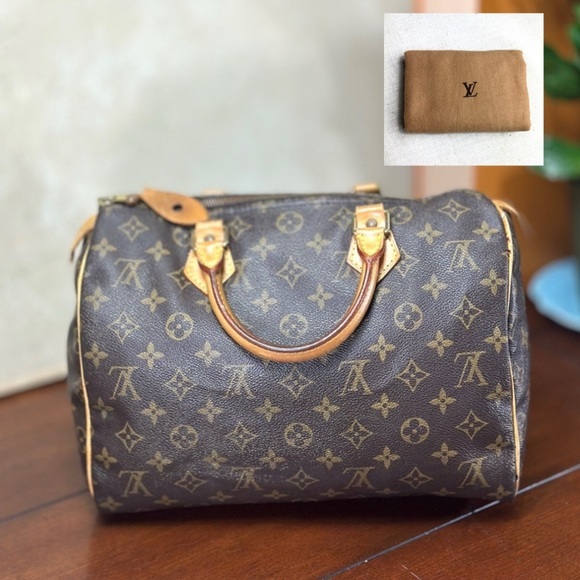 Louis Vuitton Handbags - AUTHENTIC Louis Vuitton Speedy 30 bag/purse. Monogram canvas.